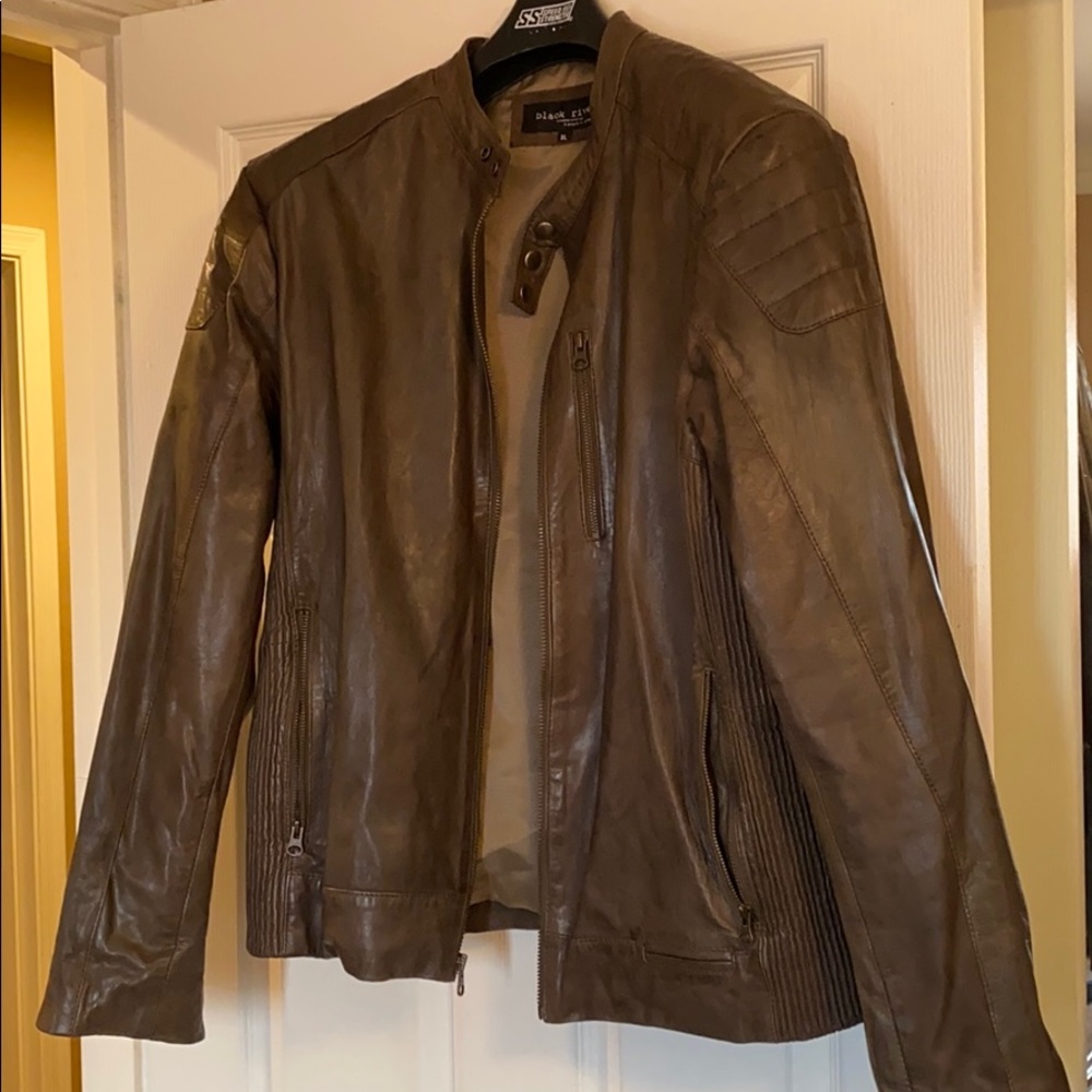 Black Rivet men’s leather